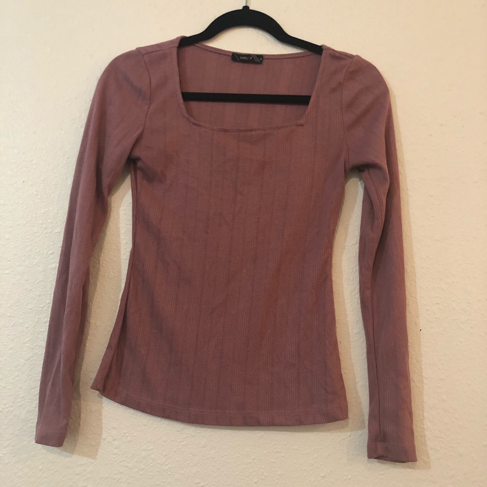 Square neck mauve long sleeve top